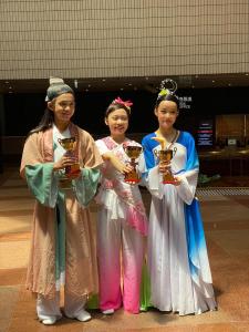 青年组中国舞组比赛